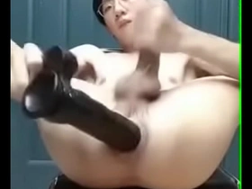 Chinese camboy fisting his loose prolapse anal with bbc